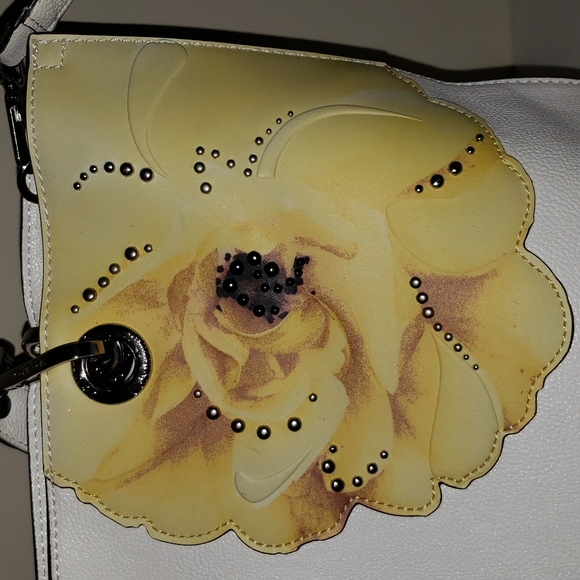 BEAUTIFUL  NeW Calvin Klein Tote with Matching Wristlet 🌼 Purse Bag Reversible - Picture 3 of 11